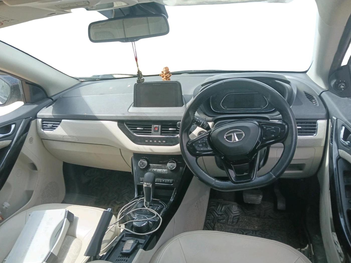 2023 Tata NEXON XZA Plus LUXS Diesel Jet, Diesel, Automatic, 1,23,619 km, interior