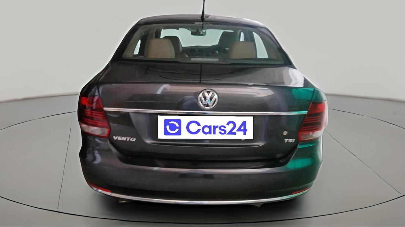 2017 Volkswagen Vento 1.2 TSI HIGHLINE PLUS AT, Petrol, Automatic, 61,365 km, exterior