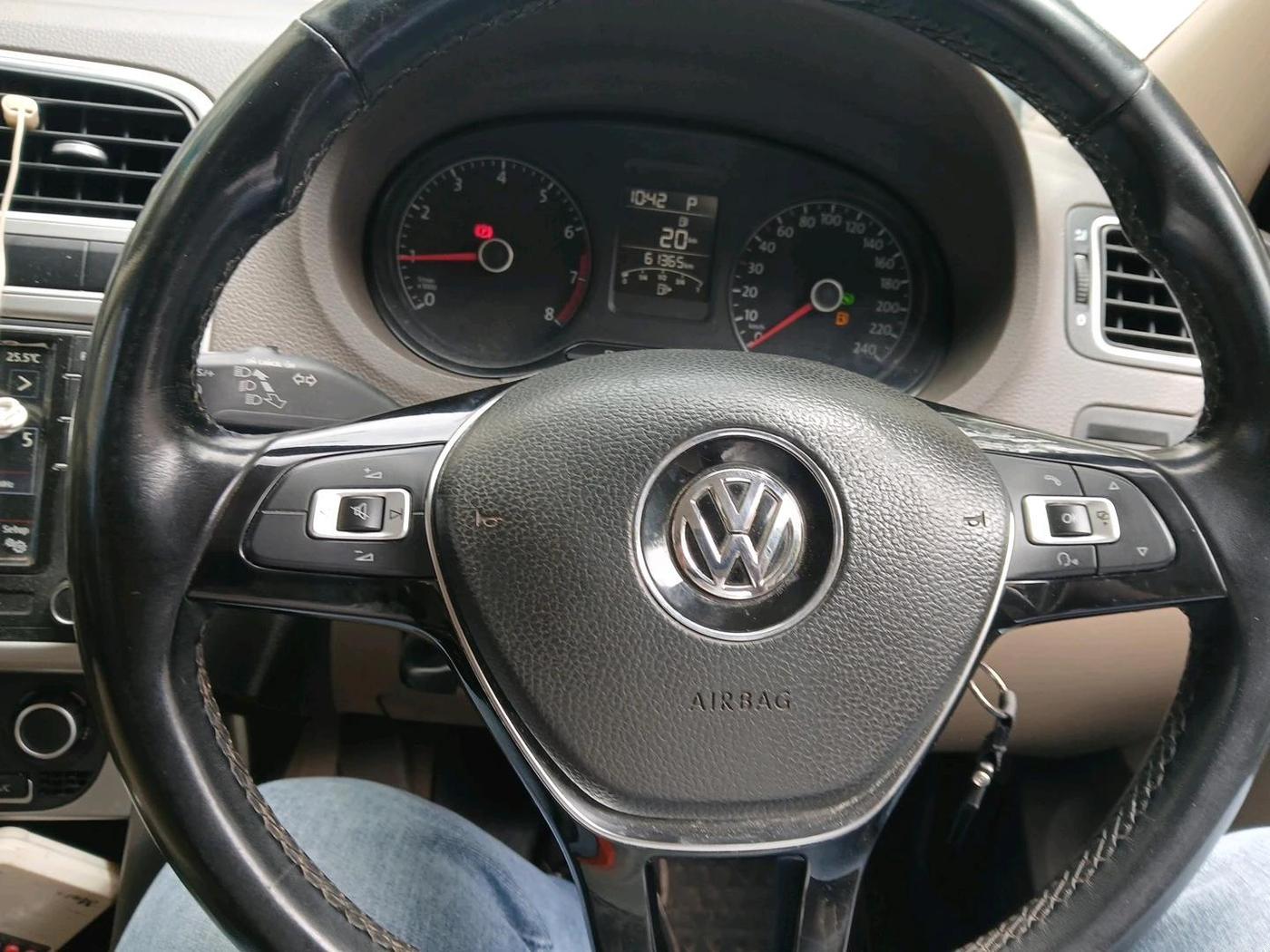 2017 Volkswagen Vento 1.2 TSI HIGHLINE PLUS AT, Petrol, Automatic, 61,365 km, interior