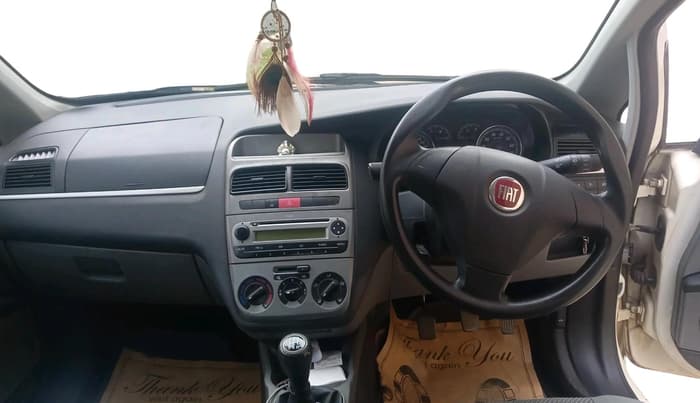2012 Fiat Grand Punto ACTIVE 1.3, Diesel, Manual, 1,34,652 km, interior