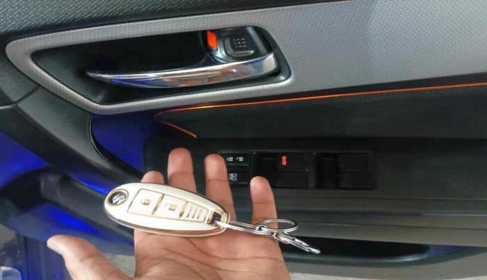 2021 Maruti Vitara Brezza ZXI, Petrol, Manual, 72,401 km, interior