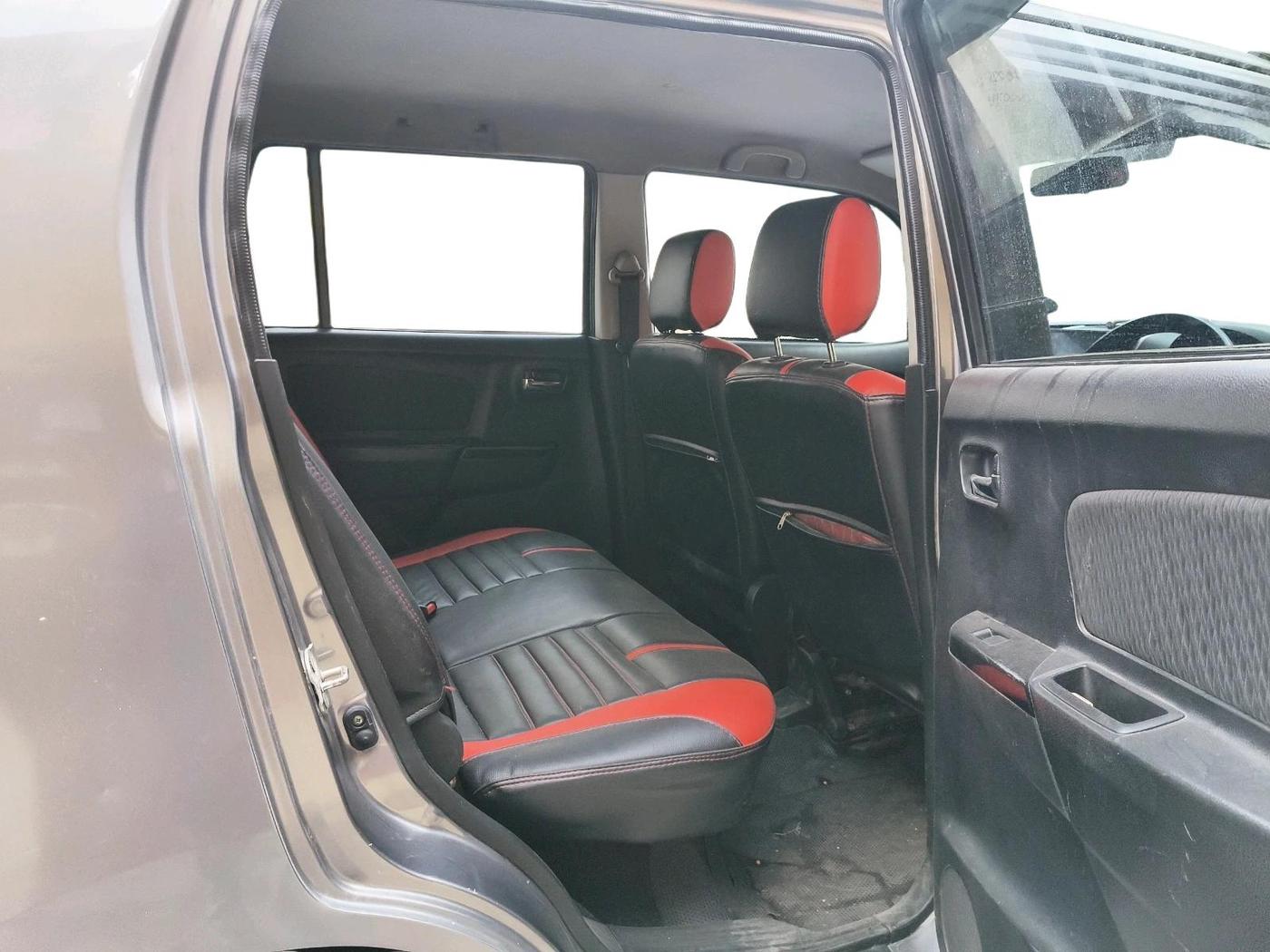 2014 Maruti Wagon R Stingray VXI, Petrol, Manual, 1,09,860 km, interior