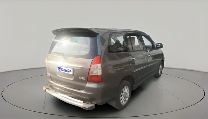 2012 Toyota Innova VX 2.5 8 STR, Diesel, Manual, 2,29,509 km, exterior