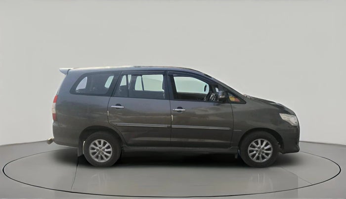 2012 Toyota Innova VX 2.5 8 STR, Diesel, Manual, 2,29,509 km, exterior