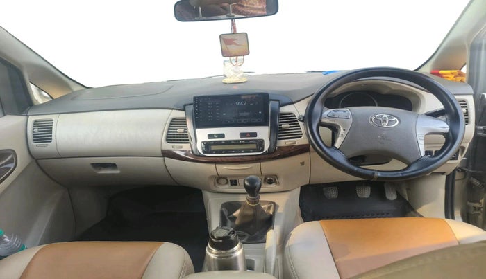 2012 Toyota Innova VX 2.5 8 STR, Diesel, Manual, 2,29,509 km, interior