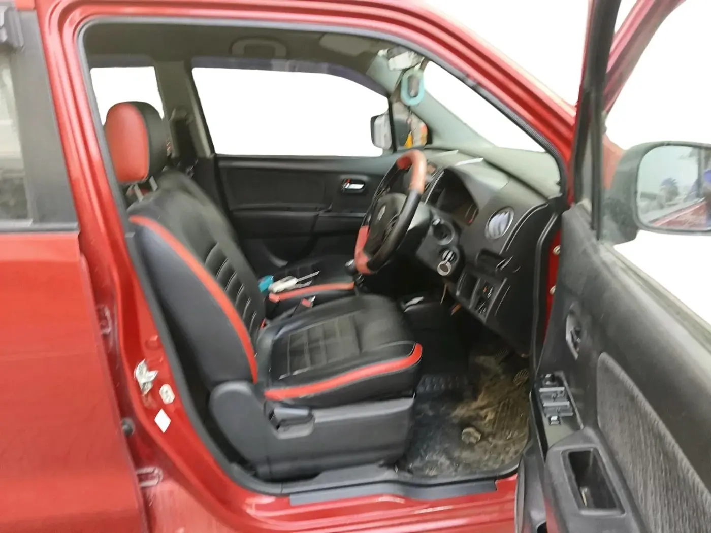 2014 Maruti Wagon R Stingray VXI, Petrol, Manual, 1,96,371 km, interior