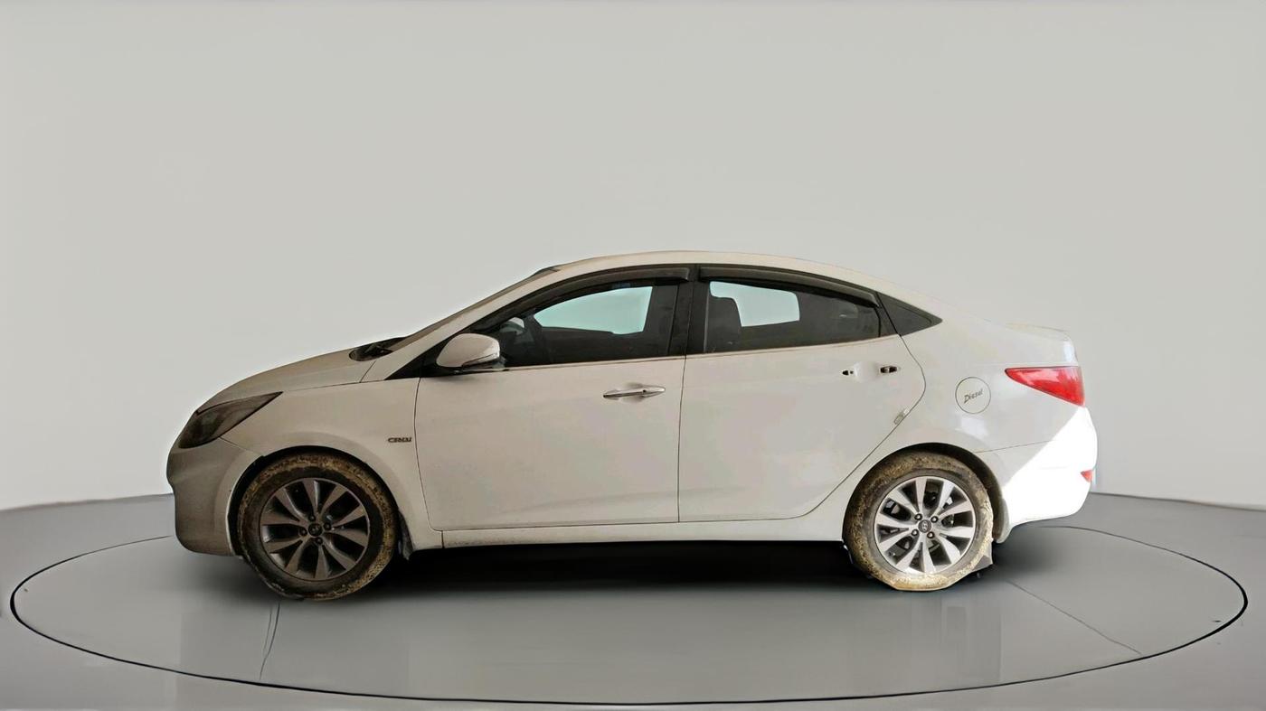 2014 Hyundai Verna FLUIDIC 1.6 CRDI SX AT, Diesel, Automatic, 1,21,516 km, exterior
