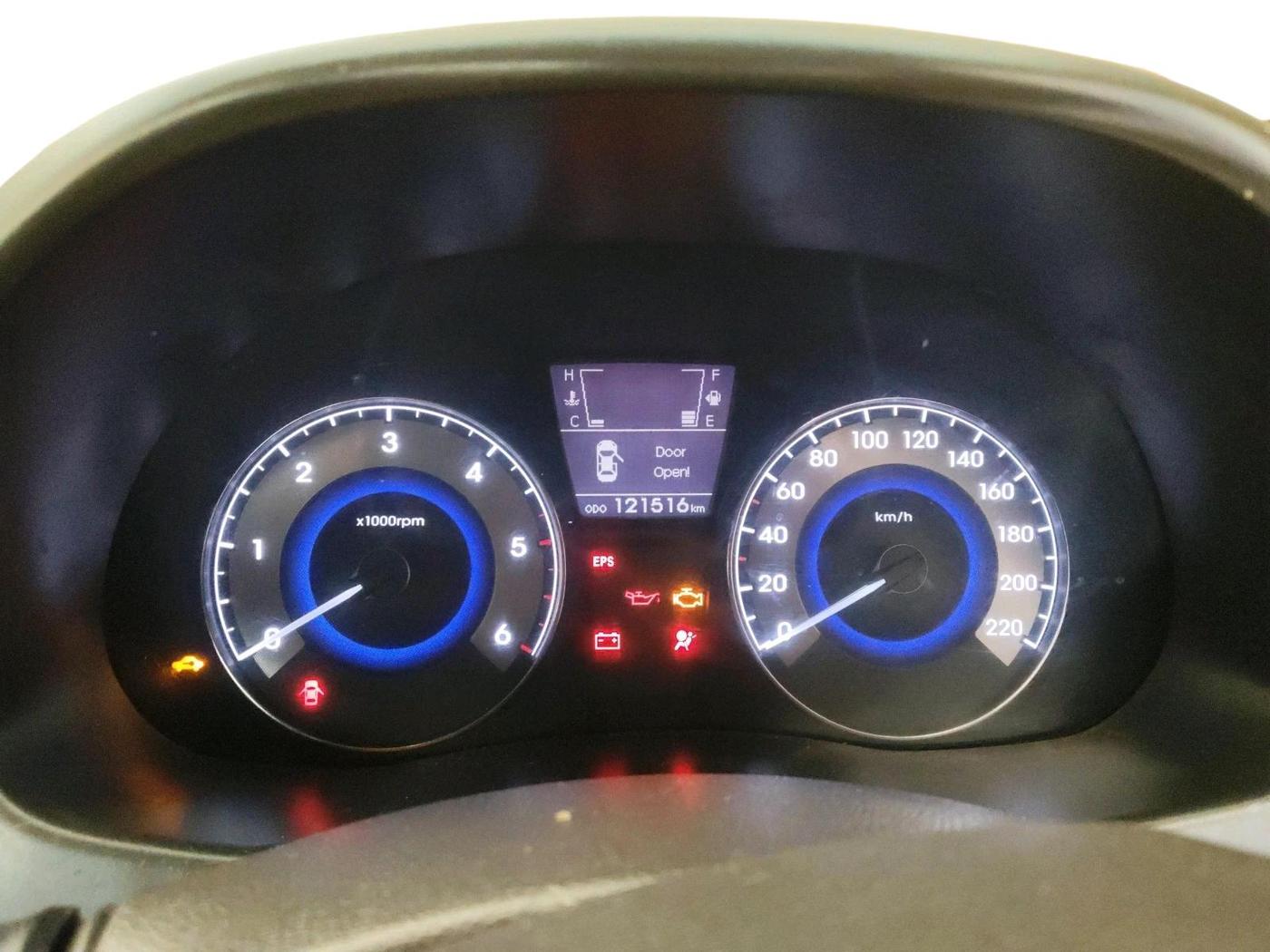 2014 Hyundai Verna FLUIDIC 1.6 CRDI SX AT, Diesel, Automatic, 1,21,516 km, interior