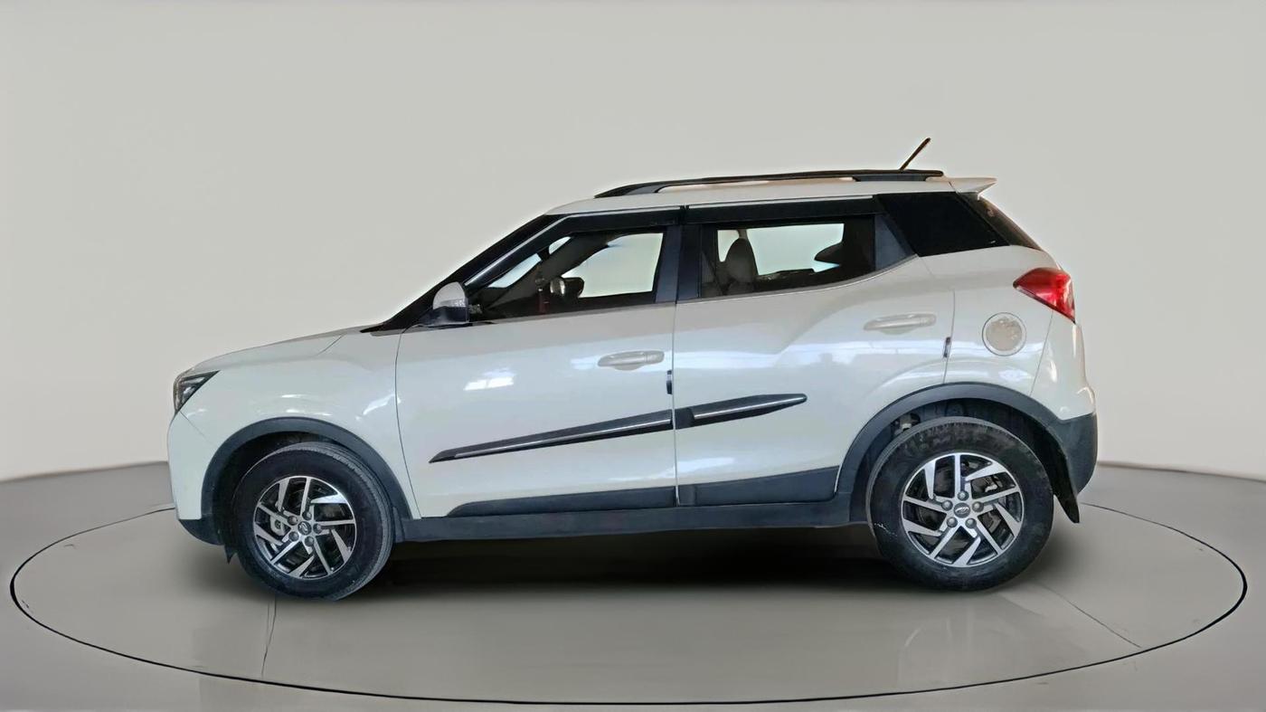 2022 Mahindra XUV300 W8 (O) 1.5 DIESEL, Diesel, Manual, 39,432 km, exterior