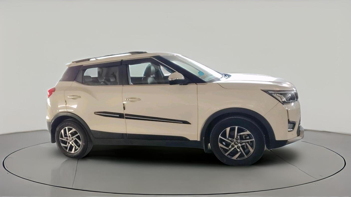2022 Mahindra XUV300 W8 (O) 1.5 DIESEL, Diesel, Manual, 39,432 km, exterior