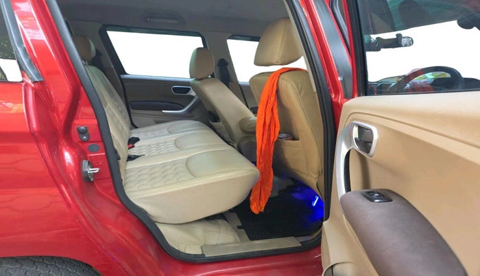 2017 Mahindra TUV300 T8, Diesel, Manual, 70,429 km, interior