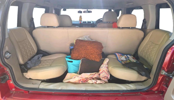 2017 Mahindra TUV300 T8, Diesel, Manual, 70,429 km, interior