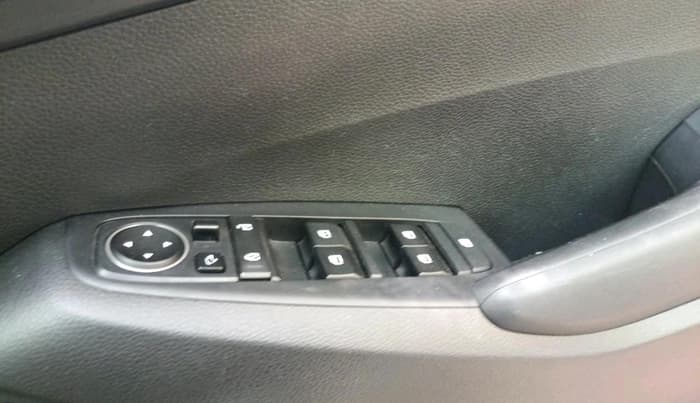 2020 KIA SELTOS HTK PLUS 1.5, Petrol, Manual, 37,844 km, interior
