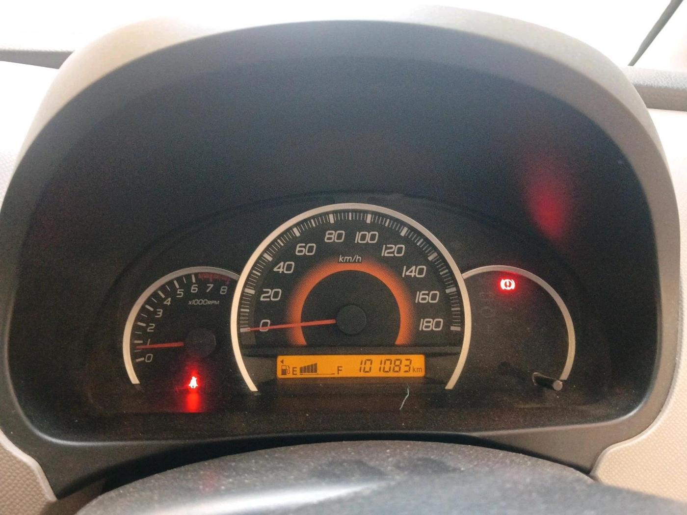 2013 Maruti Wagon R 1.0 VXI, Petrol, Manual, 1,01,083 km, interior