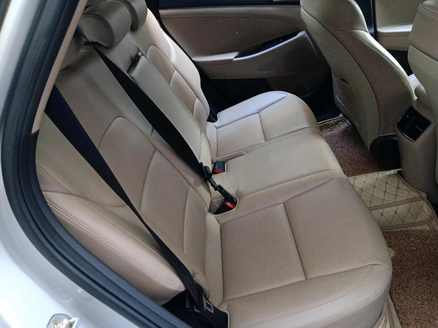 2018 Hyundai Tucson GLS 4WD AT DIESEL, Diesel, Automatic, 1,48,890 km, interior