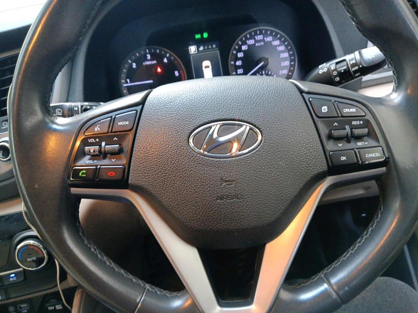 2018 Hyundai Tucson GLS 4WD AT DIESEL, Diesel, Automatic, 1,48,890 km, interior