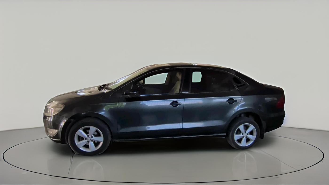 2015 Skoda Rapid 1.5 TDI CR STYLE PLUS AT, Diesel, Automatic, 1,28,474 km, exterior