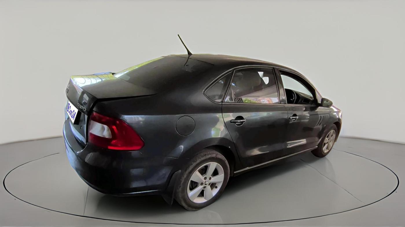 2015 Skoda Rapid 1.5 TDI CR STYLE PLUS AT, Diesel, Automatic, 1,28,474 km, exterior