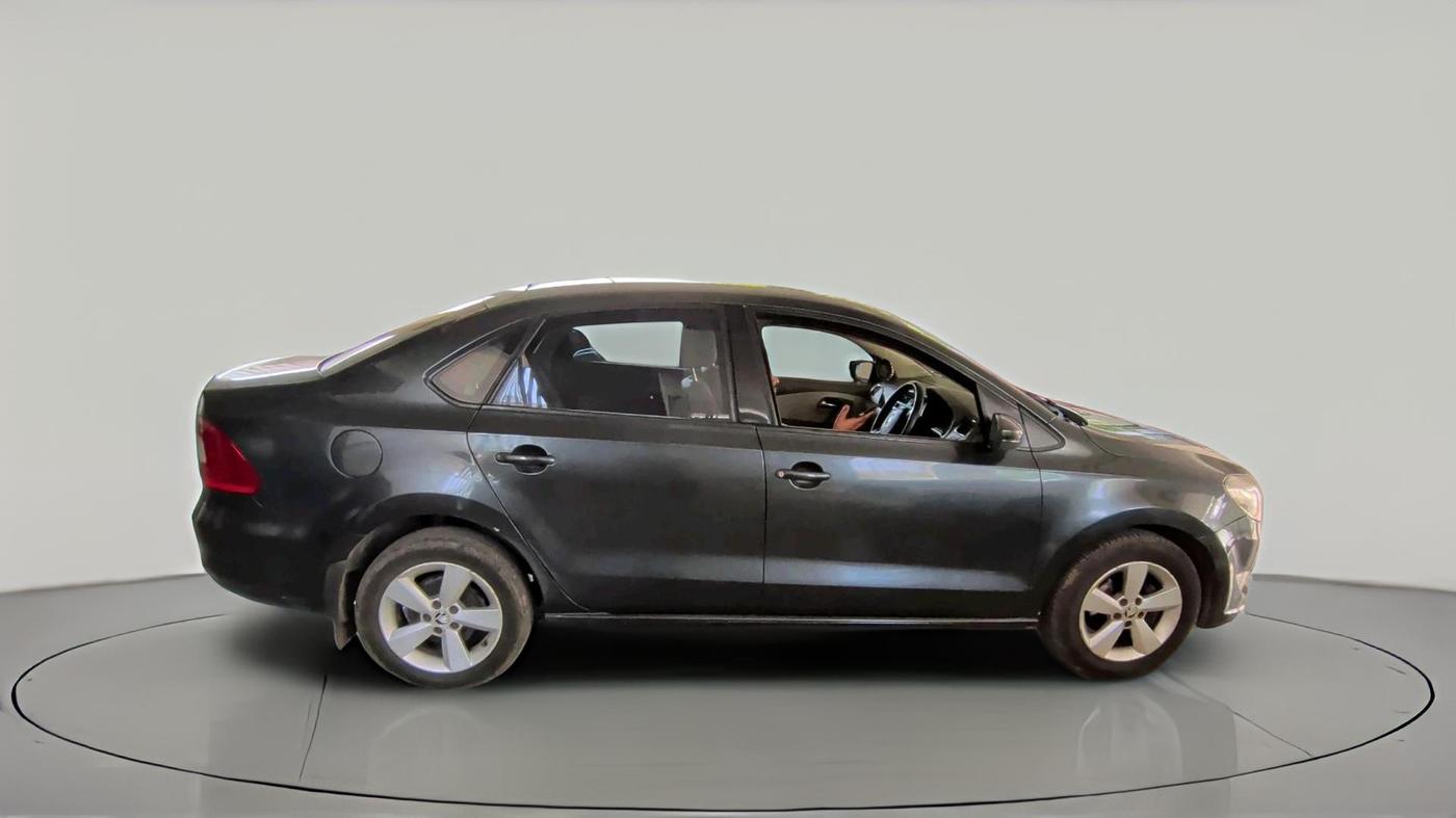 2015 Skoda Rapid 1.5 TDI CR STYLE PLUS AT, Diesel, Automatic, 1,28,474 km, exterior