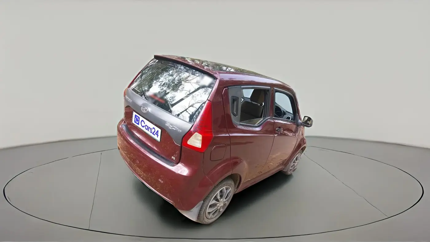 2018 Mahindra E20 Plus P6, Electric, Automatic, 16,529 km, exterior
