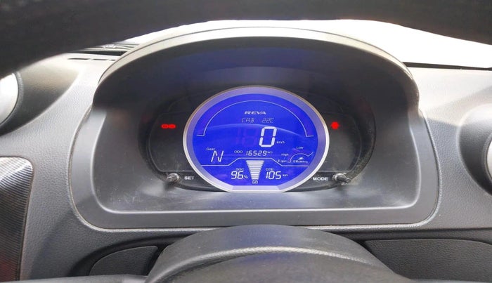 2018 Mahindra E20 Plus P6, Electric, Automatic, 16,529 km, interior