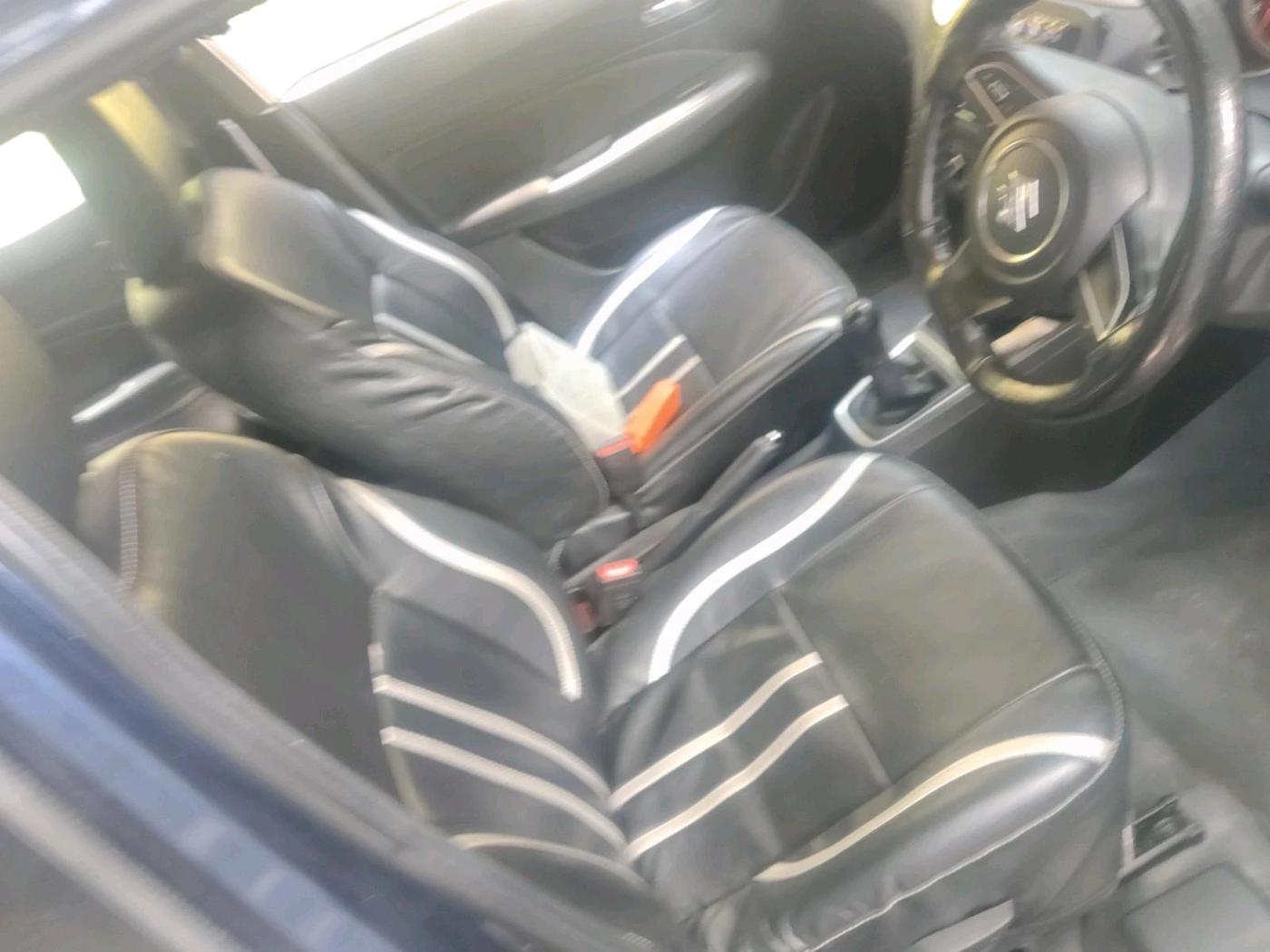 2023 Maruti Swift VXI, Petrol, Manual, 17,589 km, interior