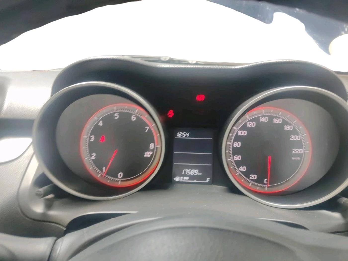 2023 Maruti Swift VXI, Petrol, Manual, 17,589 km, interior