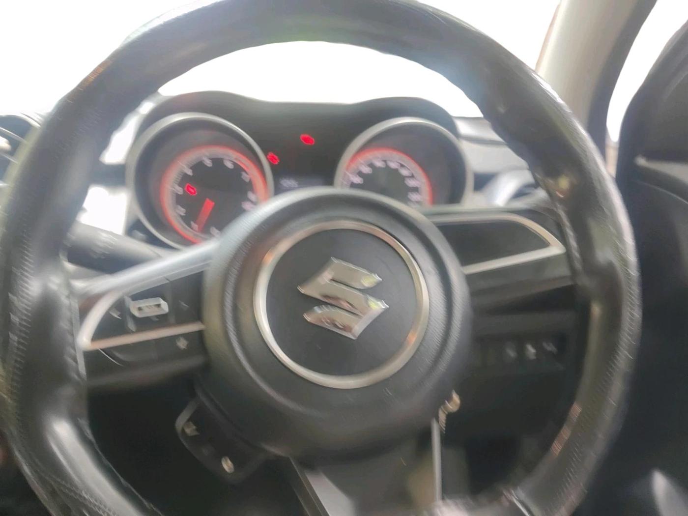 2023 Maruti Swift VXI, Petrol, Manual, 17,589 km, interior