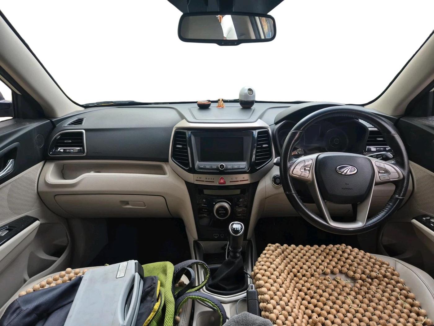 2020 Mahindra XUV300 W8 (O) 1.5 DIESEL, Diesel, Manual, 55,955 km, interior