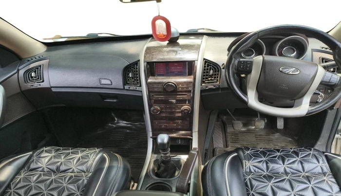 2013 Mahindra XUV500 W8, Diesel, Manual, 1,02,191 km, interior
