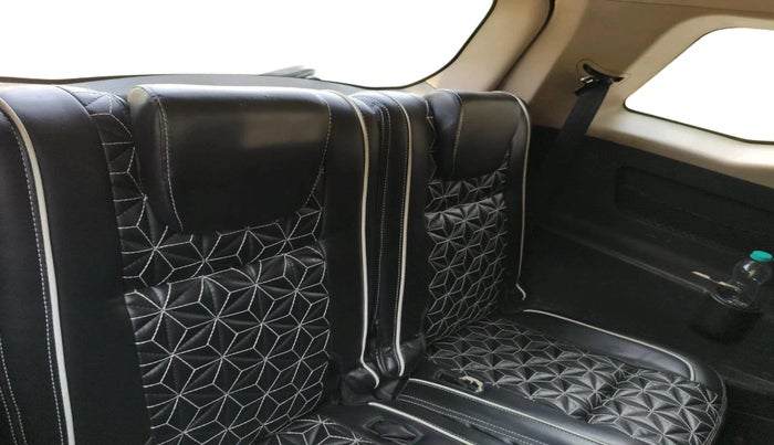 2013 Mahindra XUV500 W8, Diesel, Manual, 1,02,191 km, interior