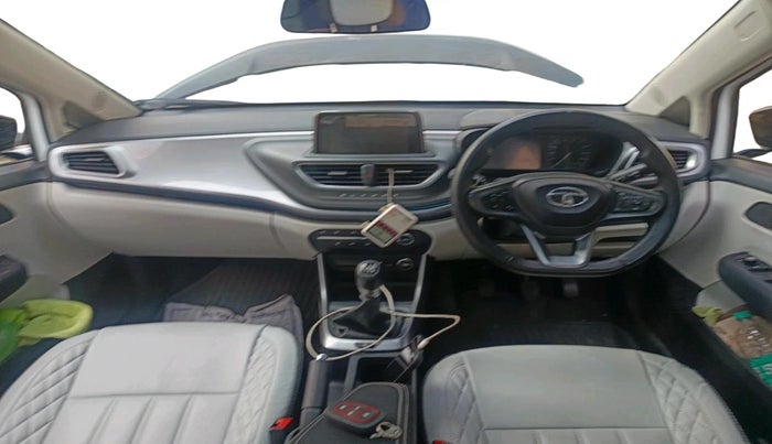 2023 Tata ALTROZ XZ + SUNROOF, Petrol, Manual, 24,639 km, interior