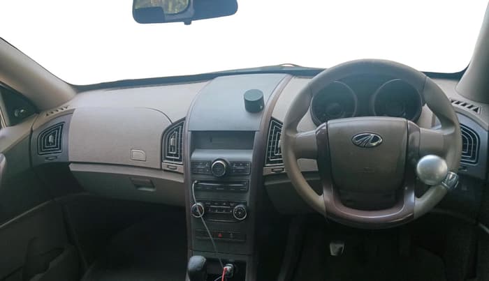 2014 Mahindra XUV500 W4, Diesel, Manual, 1,06,486 km, interior