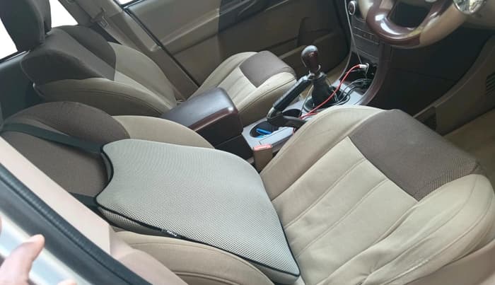 2014 Mahindra XUV500 W4, Diesel, Manual, 1,06,486 km, interior