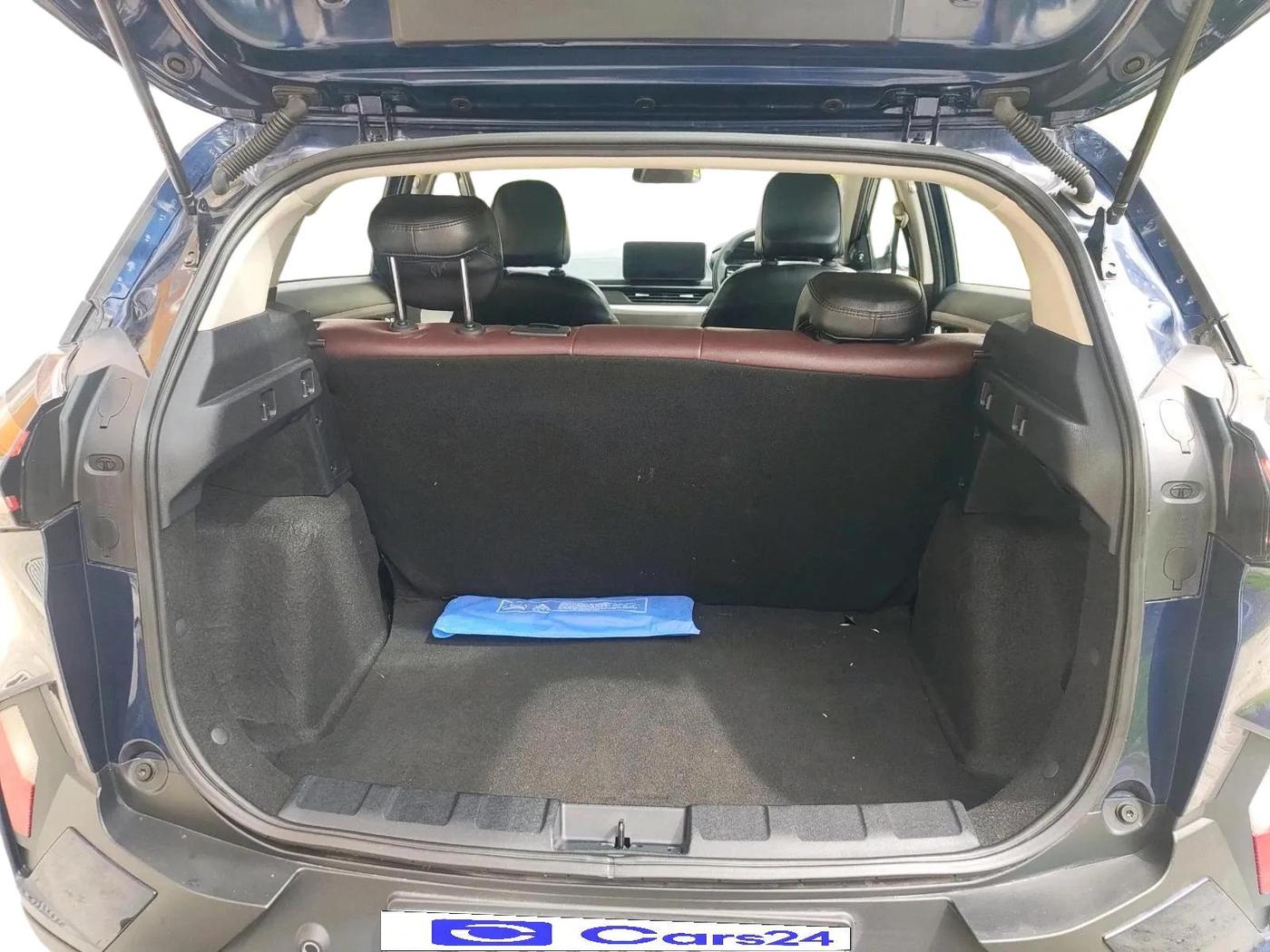 2025 Tata NEXON Pure Plus (S) 1.2 Petrol 6AMT, Petrol, Automatic, 1,914 km, exterior