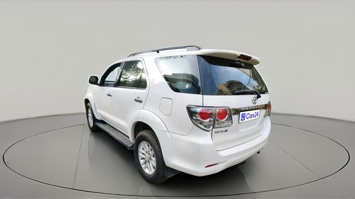 2012 Toyota Fortuner 3.0 4X2 AT, Diesel, Automatic, 93,836 km, exterior