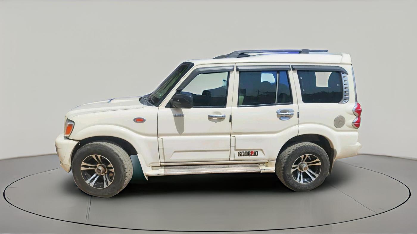 2013 Mahindra Scorpio SLE, Diesel, Manual, 1,71,072 km, exterior