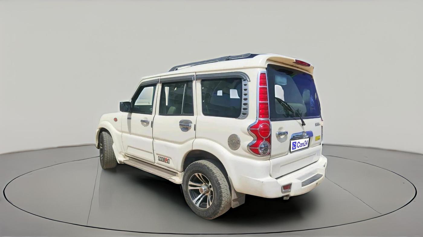 2013 Mahindra Scorpio SLE, Diesel, Manual, 1,71,072 km, exterior