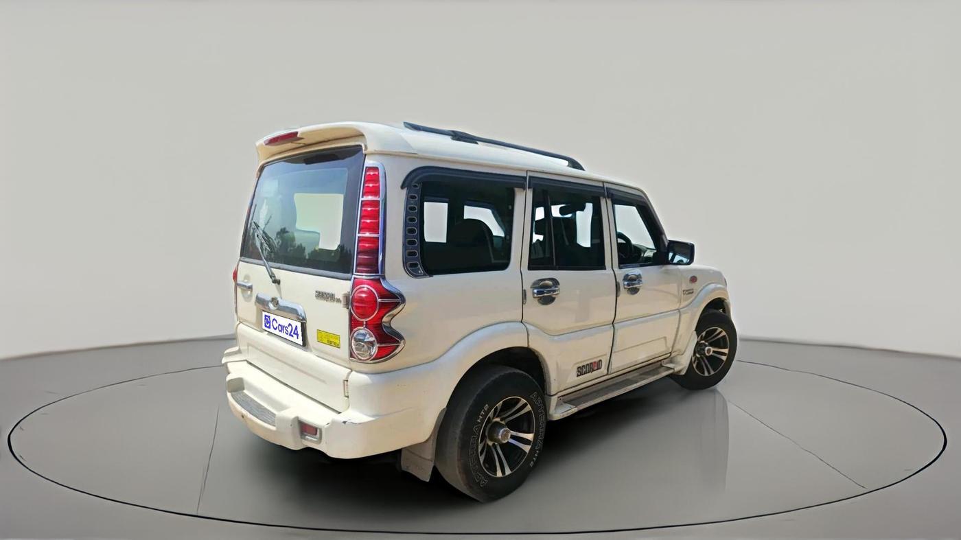 2013 Mahindra Scorpio SLE, Diesel, Manual, 1,71,072 km, exterior
