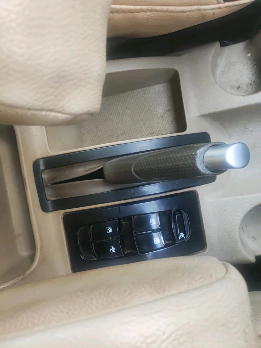 2013 Mahindra Scorpio SLE, Diesel, Manual, 1,71,072 km, interior