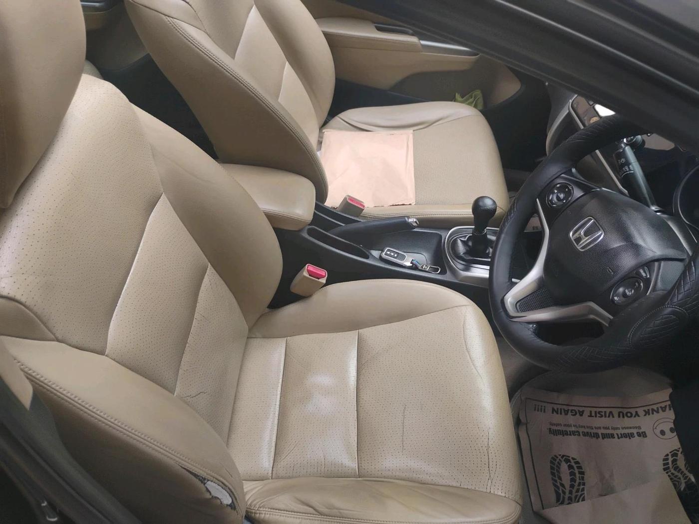 2016 Honda City 1.5L I-VTEC VX, Petrol, Manual, 1,23,368 km, interior