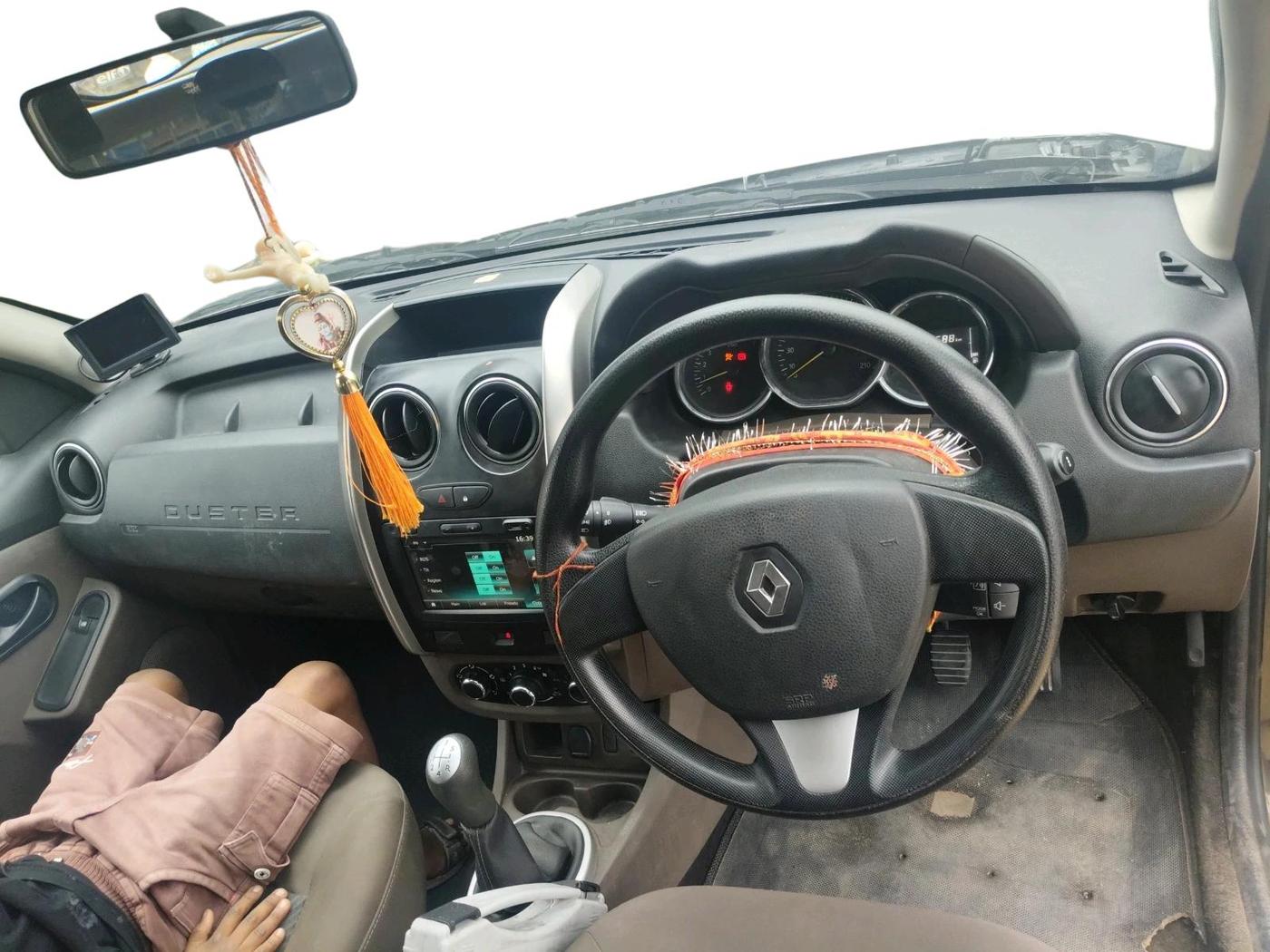 2019 Renault Duster RXS PETROL, Petrol, Manual, 19,588 km, interior