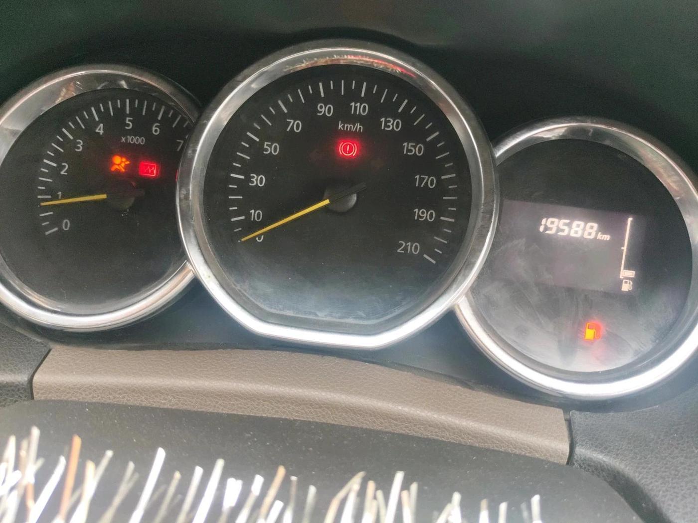 2019 Renault Duster RXS PETROL, Petrol, Manual, 19,588 km, interior