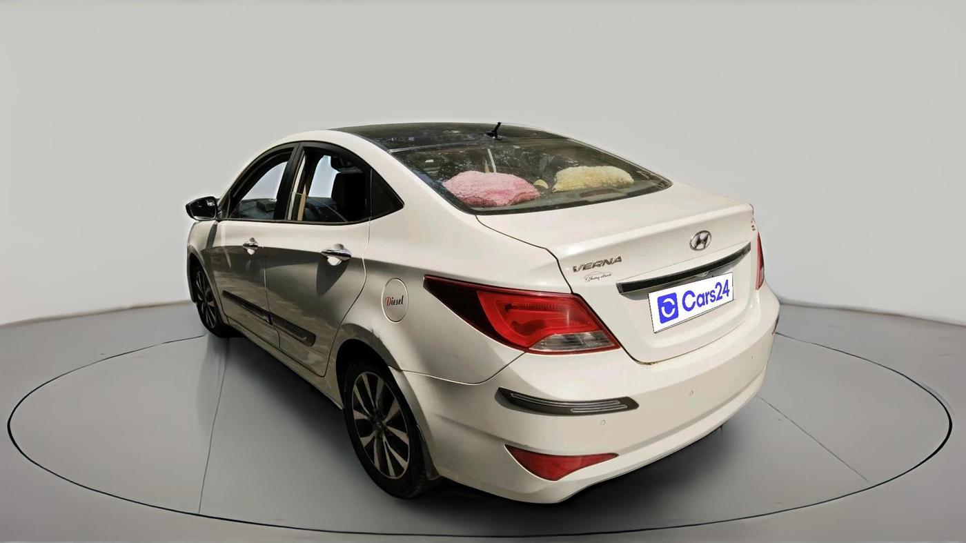 2015 Hyundai Verna FLUIDIC 1.6 CRDI S(O) 4S, Diesel, Manual, 1,58,900 km, exterior