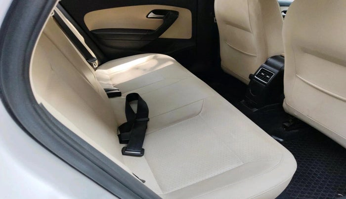 2019 Volkswagen Vento HIGHLINE PLUS 1.2 AT 16 ALLOY, Petrol, Automatic, 89,419 km, interior