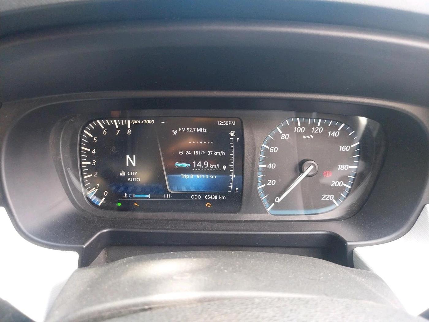 2024 Tata PUNCH CREATIVE AMT 1.2 RTN DUAL TONE, Petrol, Automatic, 65,438 km, interior