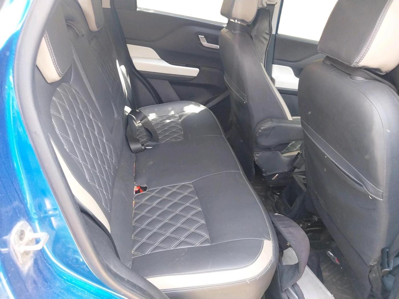 2024 Tata PUNCH CREATIVE AMT 1.2 RTN DUAL TONE, Petrol, Automatic, 65,438 km, interior