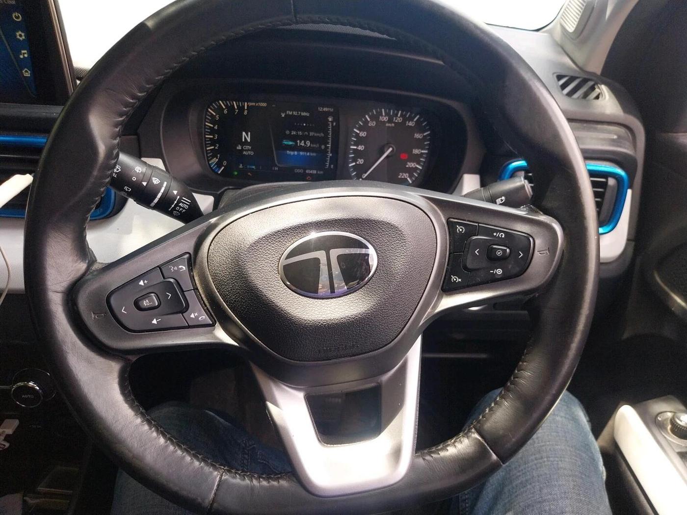 2024 Tata PUNCH CREATIVE AMT 1.2 RTN DUAL TONE, Petrol, Automatic, 65,438 km, interior