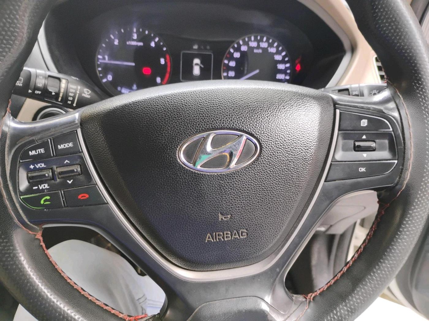 2015 Hyundai Elite i20 ASTA 1.4 CRDI, Diesel, Manual, 1,49,800 km, interior
