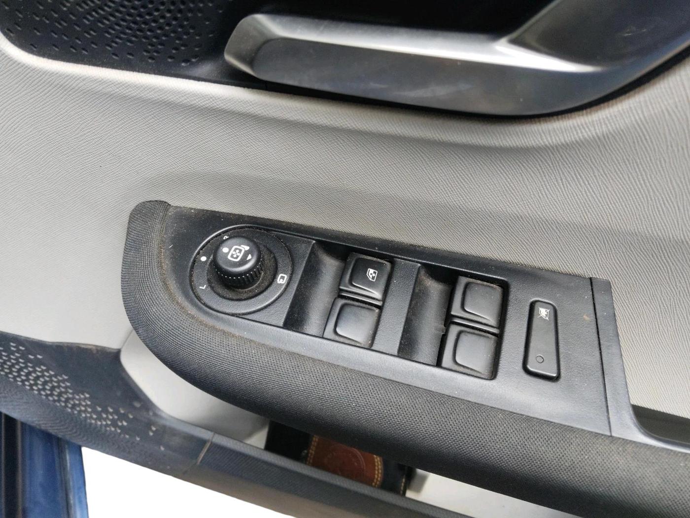 2023 Tata ALTROZ XZ PETROL, Petrol, Manual, 61,239 km, interior